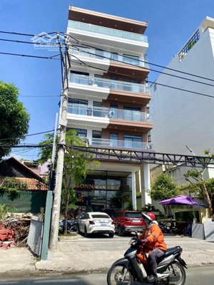 bán nhà mặt tiền nguyễn chí thanh, quận 10. dt: 8m x 25m (200m2). xây dựng 1 hầm 7 tầng. giá 44 tỷ