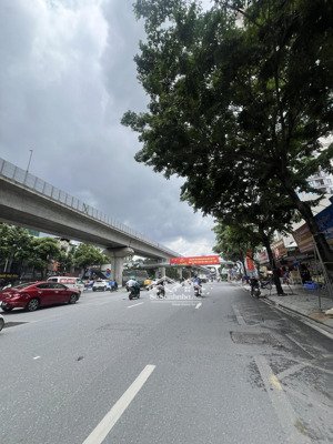 phân lô nguyễn trãi-hàng xóm royal city 9t thang máy-lô góc-giá 28,9 tỷ