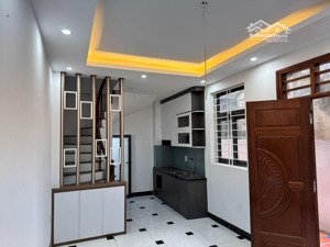 cần bán nhà mới xây di trạch, hoài đức. 30m2 5tầng. ngõ ôtô. 4 tỷ