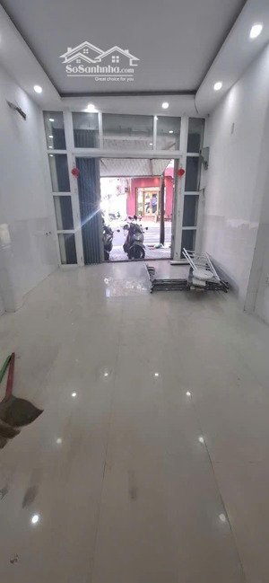 cho thuê nhà nguyên căn 40m2, 3 tầng 1 tum , giá tốt 15tr/tháng tại sinh trung nha trang, khánh hòa