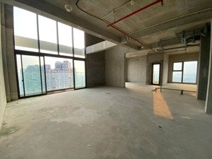 ch penhouse tòa sky oasis 206m2, 2 tầng sân vườn 30m2, hướng đông nam, view biệt thự đảo