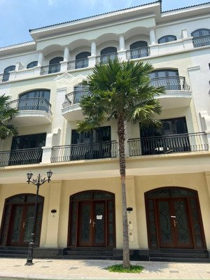 bán liền kề 58.5 m2, vinhomes ocean park 2, mặt tiền 4.5m, ngay sau công viên, chỉ 8.1 tỷ thu về