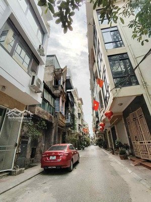 nhà trung tâm ngọc lâm chủ tự xây -phân lô oto tránh vỉa hè - 2 thoáng - ngõ thông tứ tung