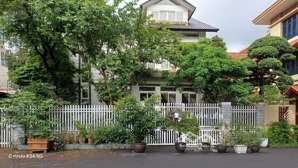 bán biệt thự lạc long quân 290m giá 145000 tỷ view vườn hoa