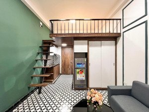 chính chủ cho thuê căn studio 25m2 có gác xép full nội thất khu kim mã