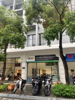 cho thuê nguyên căn 75m2, the manor central park, nguyễn xiển, nhà đẹp, 28tr