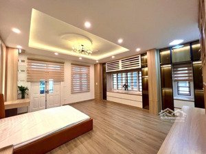 bán nhà trần duy hưng- cầu giấy- ngõ thông- 30m ra phố, tặng full nội thất 55m2 5 tầng chỉ 12.6 tỷ