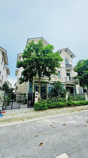 song lập ven hồ, công viên dự án centa city, giá 8 tỷ 896 triệu, đã có sổ, hỗ trợ vay 70%