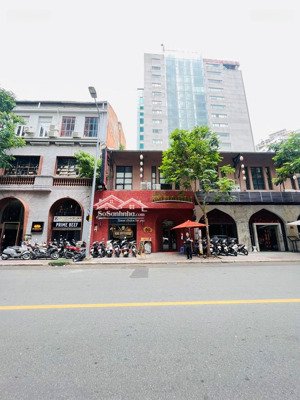 cực phẩm ! mặt tiền ngay lê thánh tôn, quận 1 - 9x18m 4 tầng - hđt: 200tr/th - giá 65 tỷ