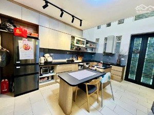 hơn 6tỷ- lê quang đạo -ngõ thông - 5 tầng dân xây - vài bước ra ô tô- full nội thất