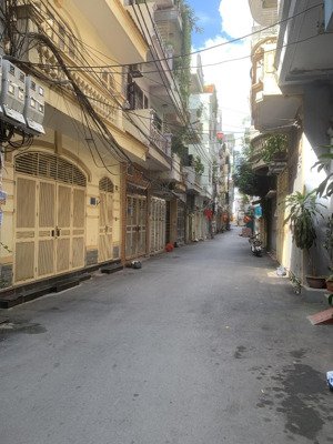 siêu phẩm bà triệu, hà đông, hà nội. 60m2, 4 tầng, mt 4,5m. giá 17 tỷ