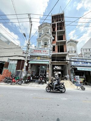 bán nhà 4mx20m đúc 6 tầng có thang máy mặt tiền huỳnh thị hai, p.tân chánh hiệp, giá: 12.490 tỷ