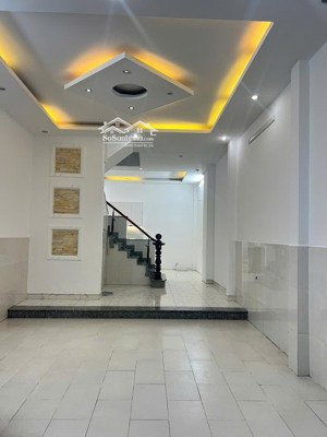 ngay vincom - hxh thông - xe hơi 7 chỗ ngủ nhà! bán nhà nguyễn xí 4,25x12m - 4 tầng btct - 4pn.