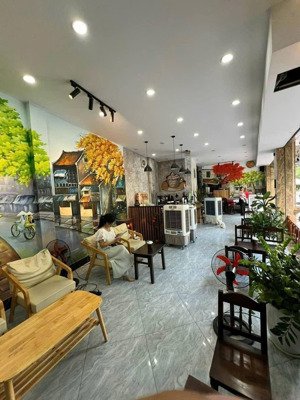 mặt phố nguyễn ngọc vũ - lô góc 3 mặt thoáng - 1 mặt phố, 2 mặt ngõ - kinh doanh sầm uất - vỉa hè h