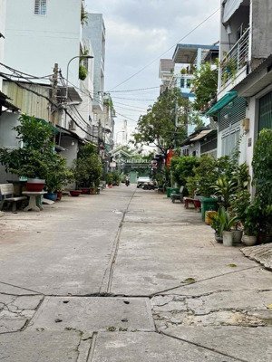 bán nhà lê văn quới bình tân- hẻm 8m thông- 4 x 12,5 ko lộ giới-2 tầng đúc thật- 3 pngủ-giá 4,x tỷ