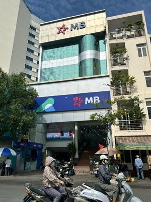 bank đg 110 tỷ chốt 95 tỷ - toà nhà mặt tiền hoàng hoa thám - 15x30 - hầm 6 tầng - hd thuê dài hạn