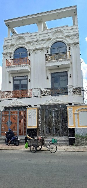 nhà 4 tầng mặt tiền kinh doanh sầm uất, đường mai hắc đế quận 8