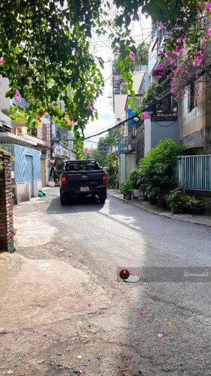 đinh tiên hoàng - bình thạnh - hẻm ô tô - 33m2 - 5 tầng - chdv - dòng tiền 20tr/th - lê văn duyệt