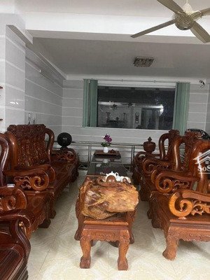 mặt tiền đường chủ bán gấp - giáp tân bình - 5 *31- tài sản đang vay bank 13.5 tỷ- giá chỉ 16.5ty