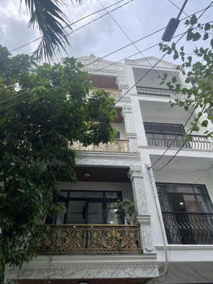 bán nhà hẻm xe hơi tránh nhau, oto ngủ trong nhà,hẻm đẹp nhất khu bàu cát , đường nhựa 8m , 5 tầng