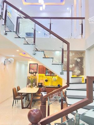 siêu phẩm nhà đẹp 3 tầng trung tâm hòa cường bắc - hải châu - đà nẵng vào ở ngay full nội thất
