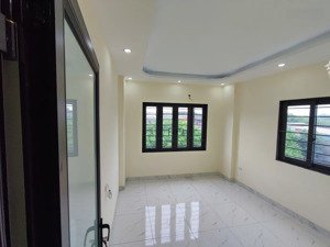 bán nhà yên duyên - dân xây chắc chắn - gần phố - dòng tiền 20tr/tháng - 50m chỉ 8.x tỷ