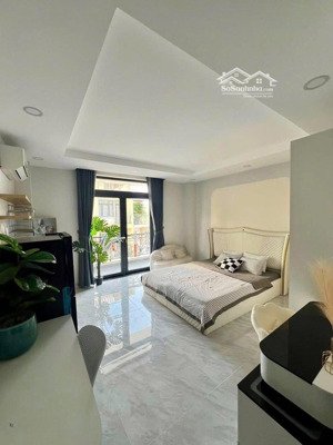 studio ban công full nội thất, ban công đón gió, thuận tiện di chuyển đi các quận trung tâm