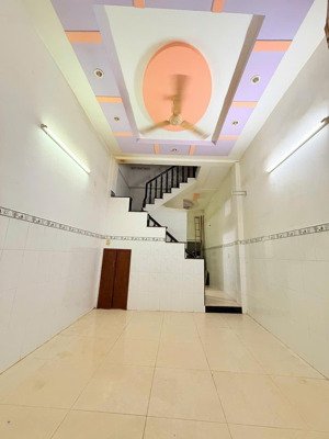 bán nhà âu cơ tân bình 3 phòng ngủ - đúc btct- gía 3,95 tỷ.