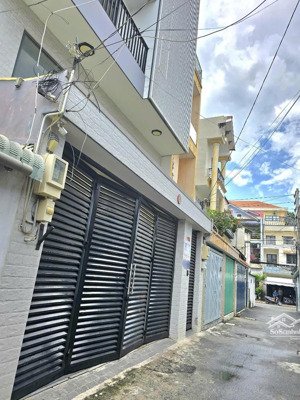 ra đi nhà ngợp cho thuê sát mt tân kỳ tân quý dt 90m2 giá 2 tỉ 750 đang cho thuê 10tr/th