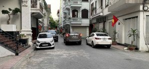 bán nhà nguyễn văn cừ 37m 7 tầng thang máy, gara ô tô 13.5 tỷ