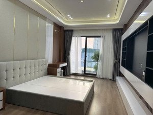 bán nhà cổ linh long biên dt 47m2 6tầng chỉ 11.8ty gara ôtô thang máy full nội thất