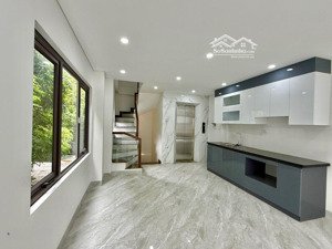 bán nhà cổ linh long biên dt 40m2 6tầng 9.35 tỷ gara ô tô thang máy full nội thất