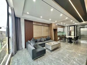 bán nhà riêng hoàng quốc việt ngay ngã 4 mai dịch 42m2, có thang máy, góc 2 thoáng, ngõ thông, ô tô