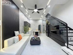 VÍP _ BÁN NHÀ CÙ CHÍNH LAN _ 3 TẦNG FULL NT _ KIỆT OTO _ 51M² _ GIÁ: 4.8 TỶ