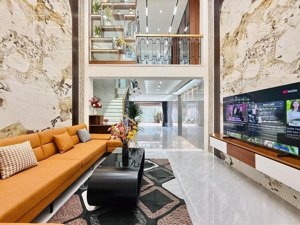 bán nhà mặt tiền hxh lý phục man, 4x16, 5 tầng thang máy, nhà mới full nội thất, sổ vuông a4 2025