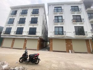 nhanh không hết, còn 2 căn ô tô đỗ cửa tại song phương, view vườn hoa. dt 40m2x4t. giá 4.35 tỷ