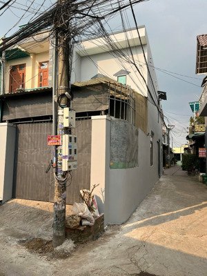 chốt nhanh trong tuần-nhà 1 trệt 1 lửng góc 2 mặt tiềm hẻm thông,70.2m2,đã hoàn công, sân ô tô,shr