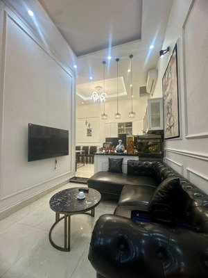 bán nhà riêng phố tôn đức thắng tt đống đa 50m2 mt: 5m, 30m ra phố, ngõ thông, sổ vuông, chỉ 12tỷ