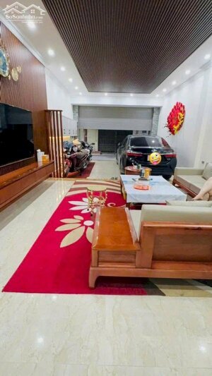 SIÊU PHẨM PHÂN LÔ 59 LÁNG HẠ Ô TÔ VÀO NHÀ CÓ THANG MÁY 6T 66M2 NỘI THẤT CAO CẤP Ở, CHO THUÊ KD TỐT