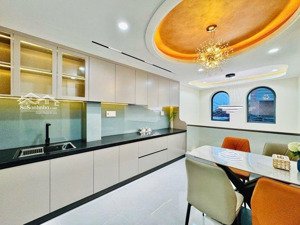 cực phẩm bình thạnh -phường gia định- cạnh quận 1- 5 tầng thiết kế pháp -full nội thất cao cấp -gi