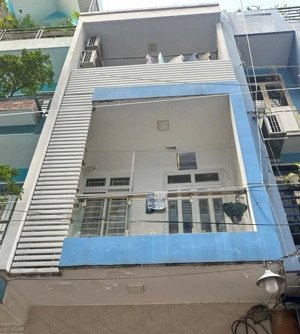 bán gấp nhà 2 mặt hẻm xe hơi huỳnh văn bánh. doanh thu 35tr/ tháng