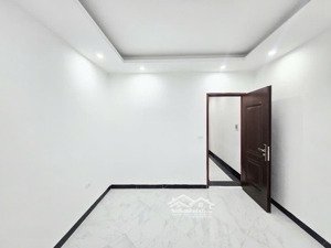 bán nhà riêng 6,75 tỷ, 32m2 tại kim giang, thanh liệt, thanh trì, 4 tầng dân xây, ô tô đỗ cửa