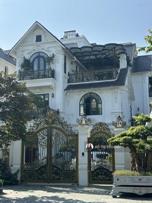 chính chủ bán biệt thự khu đô thị phú lương hà đông cạnh toà lâu đài_ 36 tỷ 9 _tt chính xác mtg