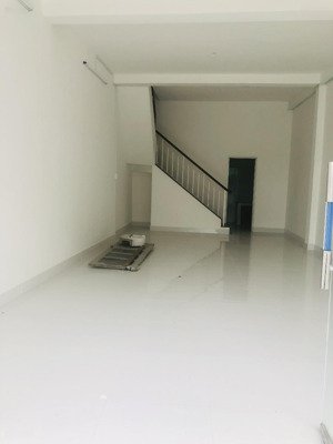 cho thuê mặt bằng kinh doanh gần vòng xoay ngã 6 thủ dầu một