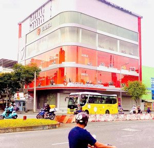 siêu hiếm - mt nguyễn thị thập, p.tân phú, q.7 - dt 13.5 x 30m - 2 tầng - hđt 150tr/th - giá 95 tỷ