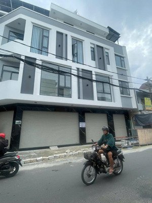 cho thuê nhà góc 2 mặt tiền nguyễn văn trỗi, p4, vũng tàu, cửa hàng ngay vị trí trung tâm sầm uất