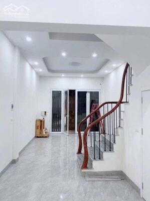 Cho thuê nhà 4 tầng Vũ Trọng Phụng, Thanh Xuân. Giá: 17.5tr. LH: 0937158386