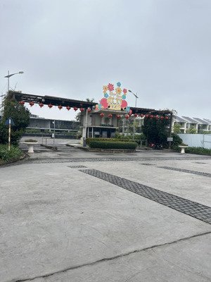 bán gấp biệt thự thô garden city long biên 210m2, 4 tầng, lô góc, giá 205 tr/m2.