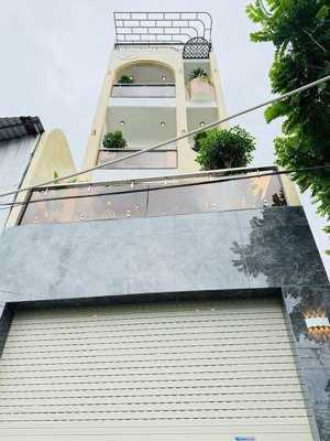 trả nợ cho con bán gấp nhà riêng nam hoà, phước long a, q9 68m2. chỉ 2,15tỷ. hẻm xe hơi tiện lợi