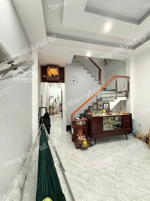 nhỉnh 4 tỷ - nhà 3 tầng hxh, dt 50m2, mặt hẻm lâm văn bền, quận 7